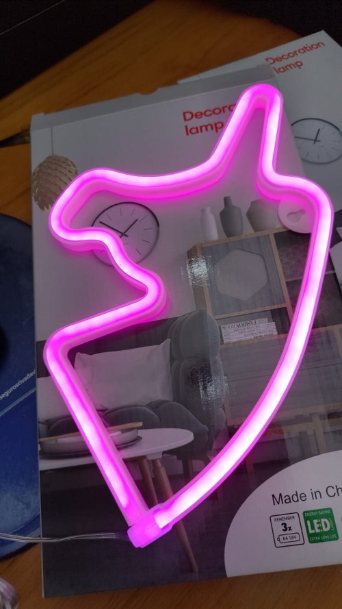 cartel luz neon unicornio